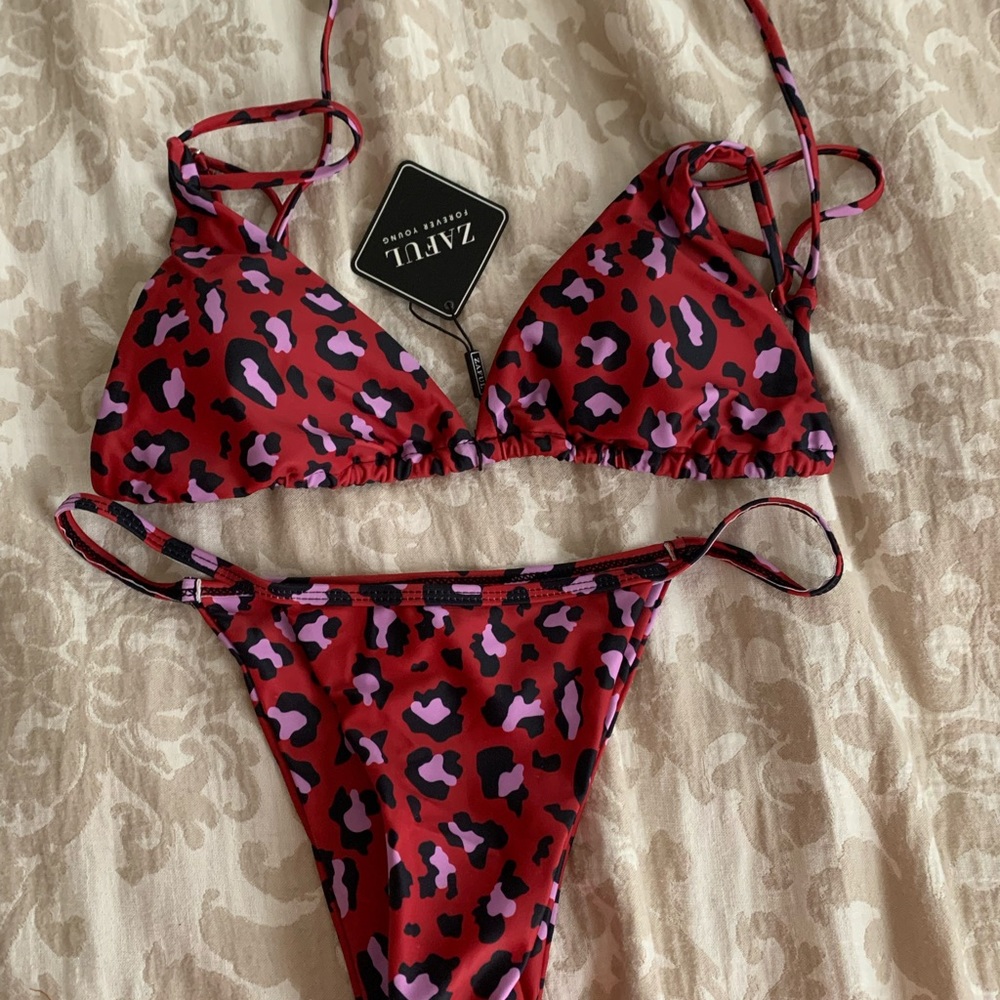 NWT zaful leopard triangle bikini set M TOP / L bottom